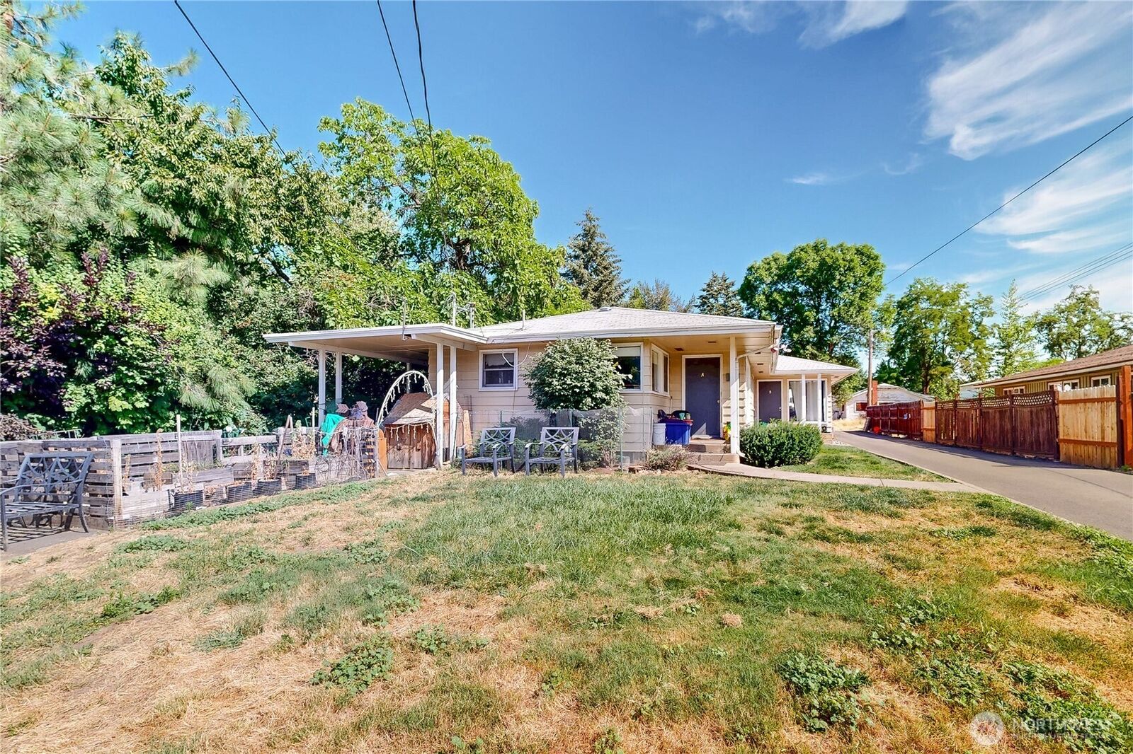 Property Photo: 1851 Carl Street WA 99362