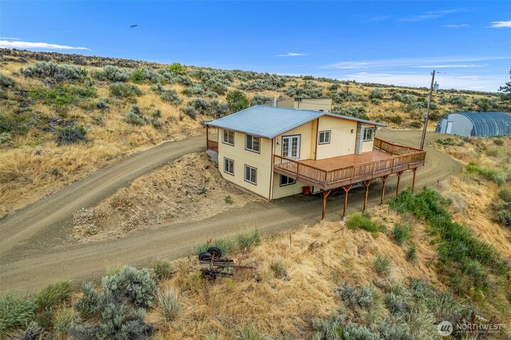 Property Photo: 612 Rd S SW WA 98802