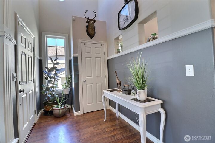 Property Photo: 9619 S 237th Place WA 98031