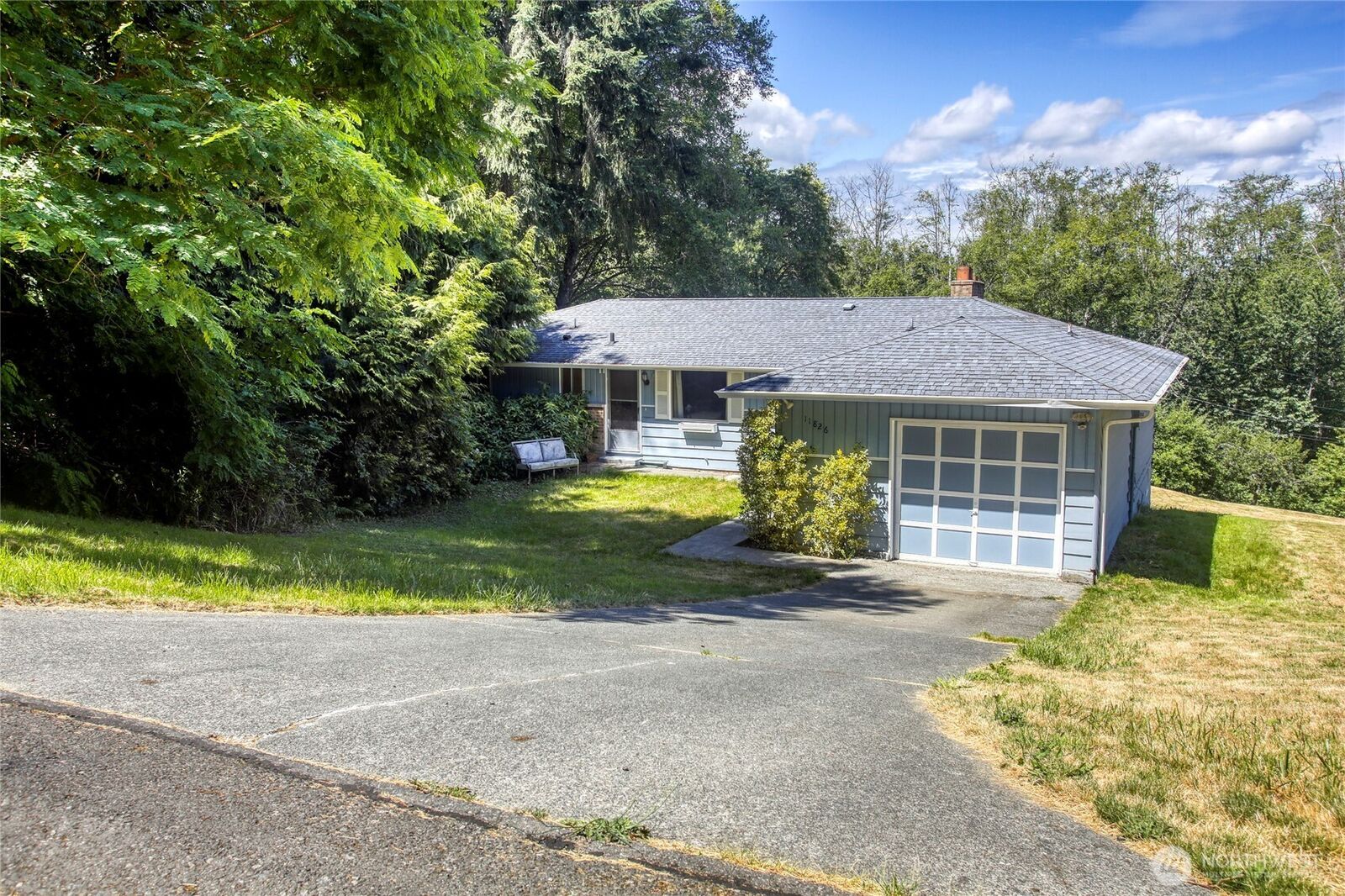 Property Photo: 11826 NE Manzanita Lane WA 98110