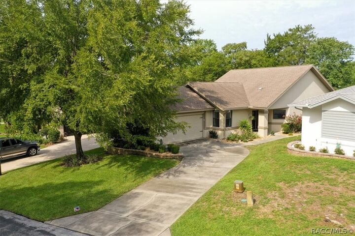 Property Photo: 58 Byrsonima Circle FL 34446