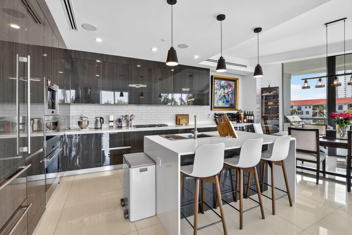 Property Photo:  3250 NE 188th Street  FL 33180 