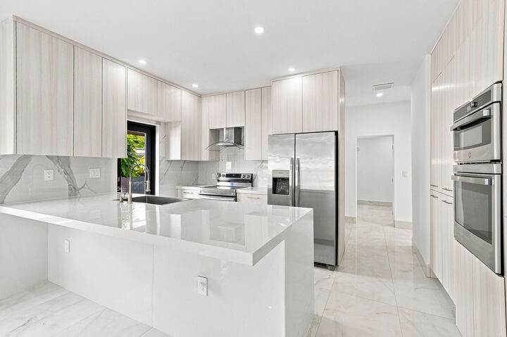Property Photo: 2239 SW 10th Street FL 33135