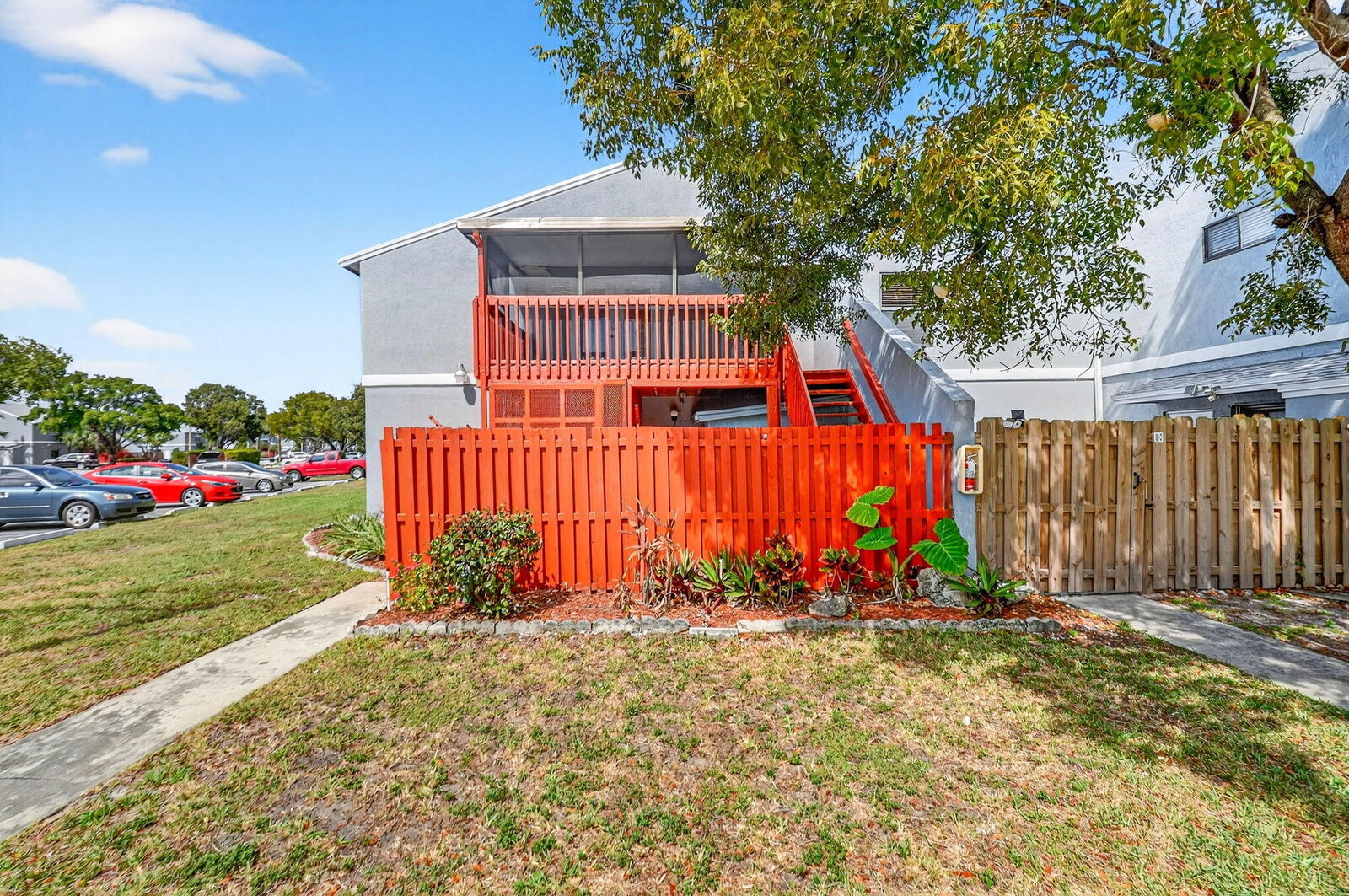 Property Photo:  18 Crossings Circle F  FL 33435 