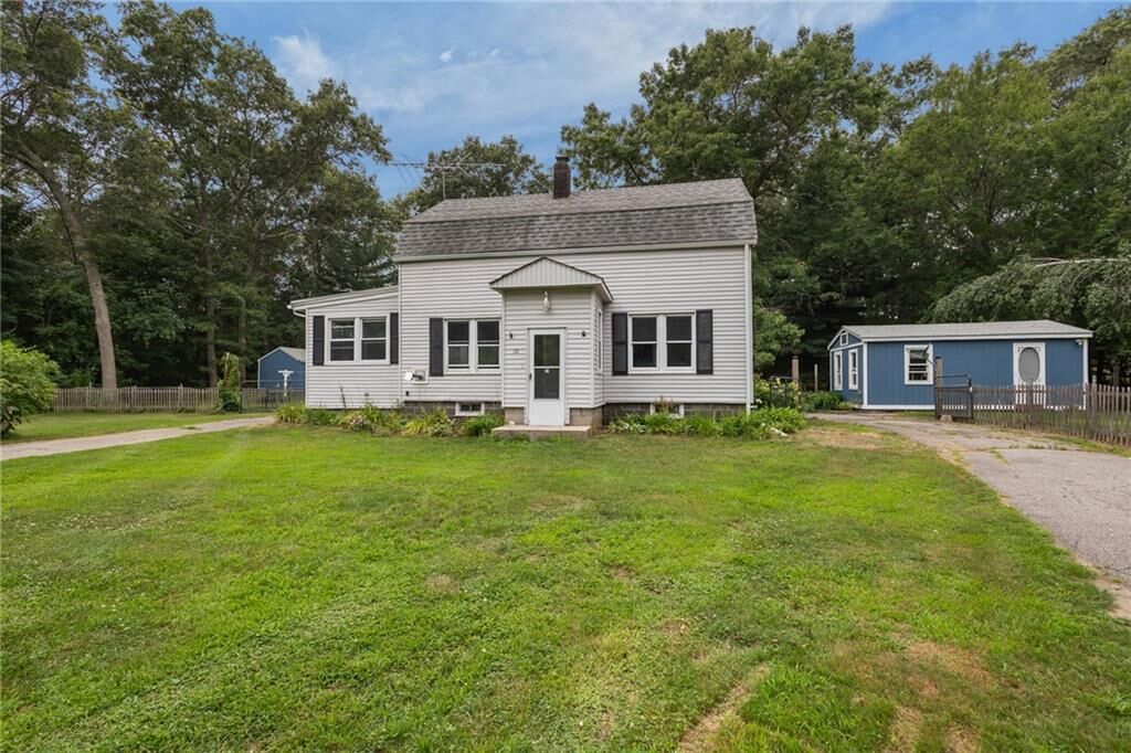 Property Photo:  10 Ellis Road  RI 02852 