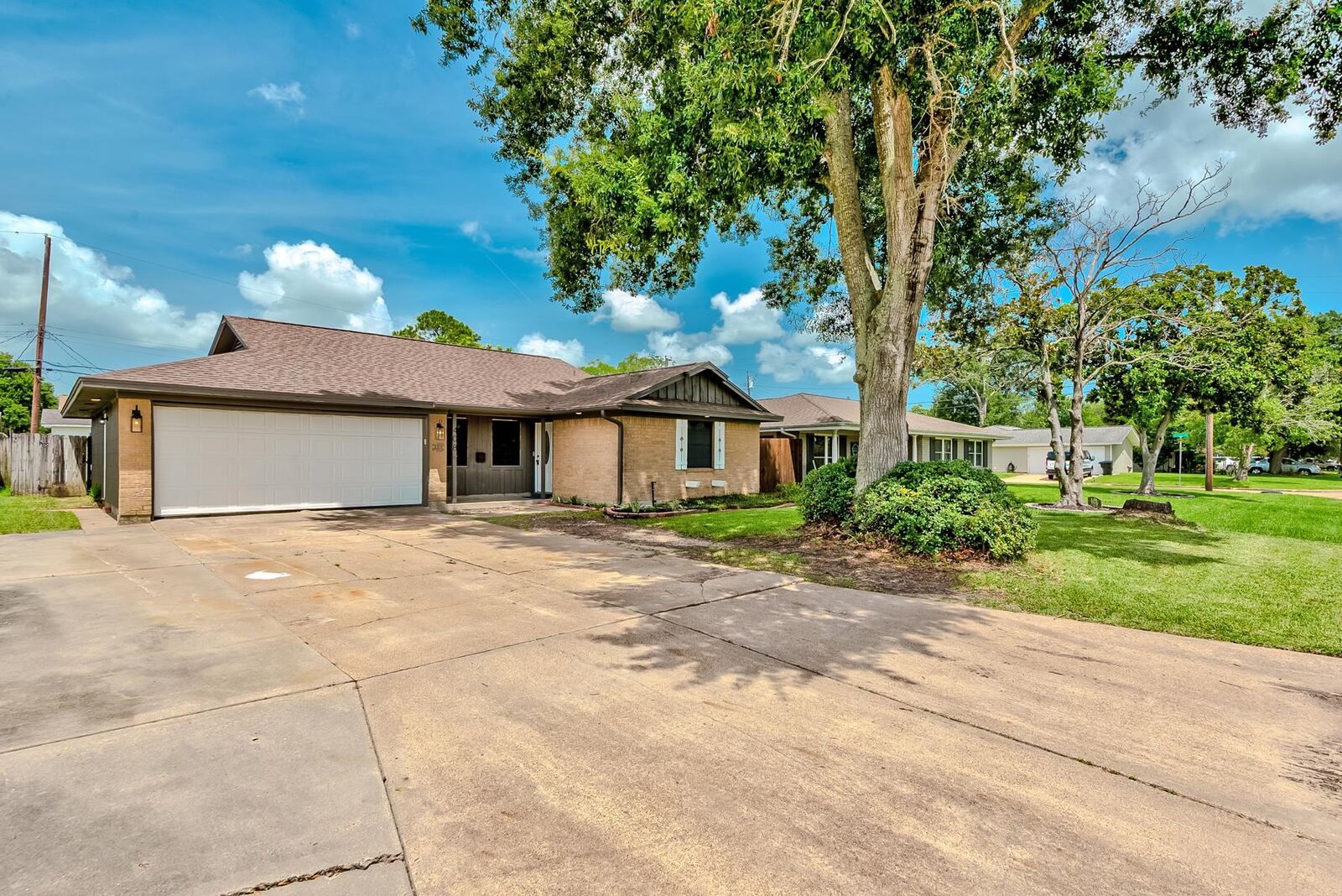 Property Photo: 408 N 36th TX 77627-0000