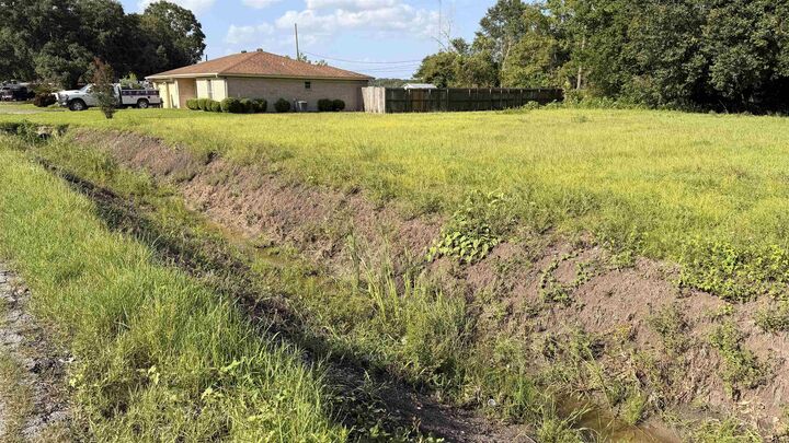 Property Photo: 5585 &Amp5575 Theresa St. TX 77705