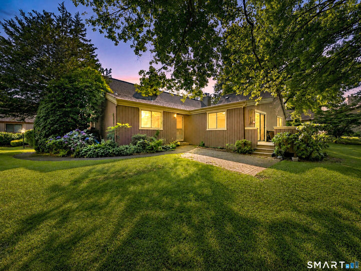 Property Photo:  383 Sequoia Lane B  CT 06614 