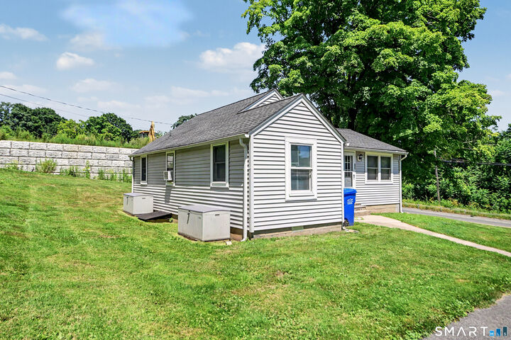 Property Photo:  41 Poplar Street  CT 06776 
