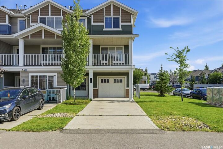Property Photo: 4533 Delhaye Way 32 SK S4W 0M2