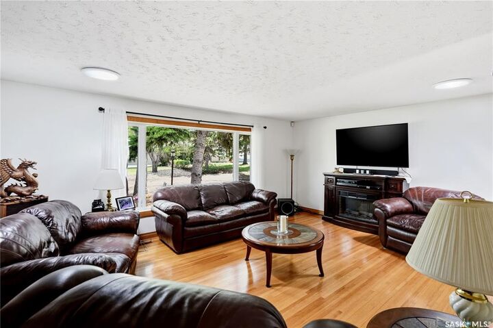 Property Photo: 104 Marsh Crescent SK S4S 6B4
