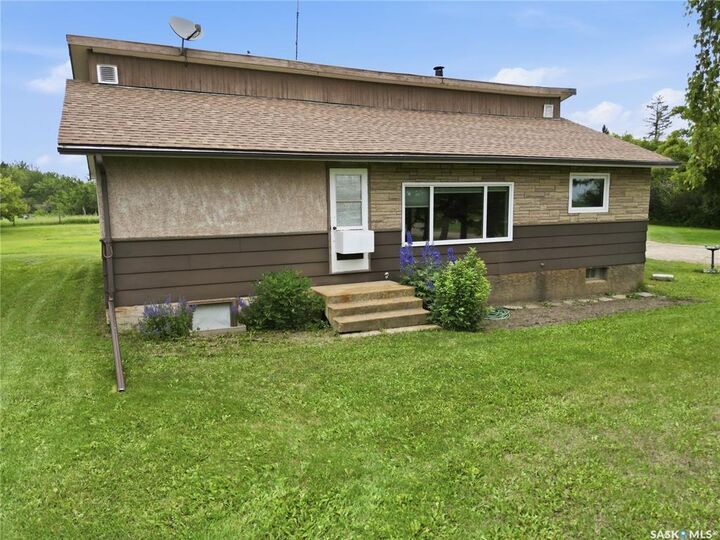 Property Photo: Rural Address SK S0K 4W0