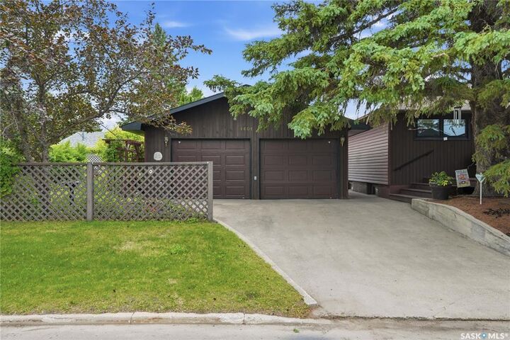 Property Photo: 1601 Morgan Avenue SK S7H 2R2