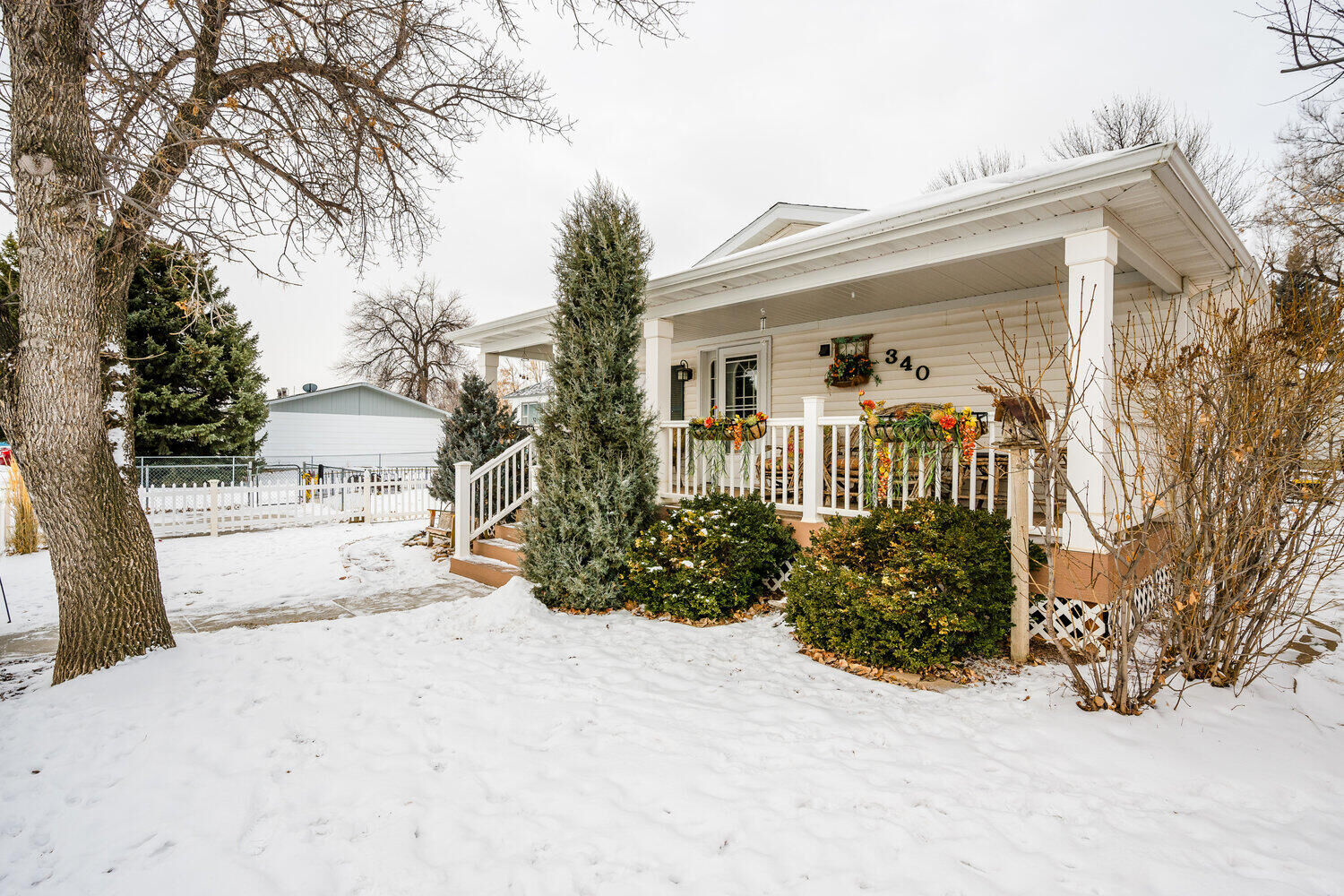 Property Photo: 340 N Lobban Avenue WY 82834