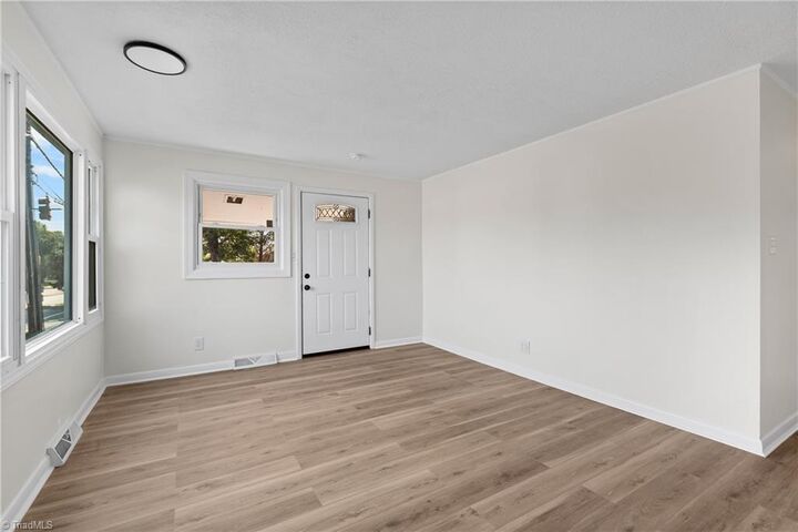Property Photo: 1471 Miller Street NC 27103