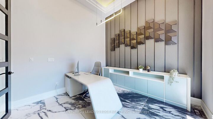 Photo de la propriété:  432 Sheppard Avenue  ON L1V 1E5 