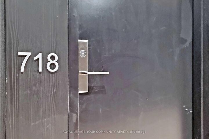 Property Photo:  20 Edward Street 718  ON M5G 0C5 