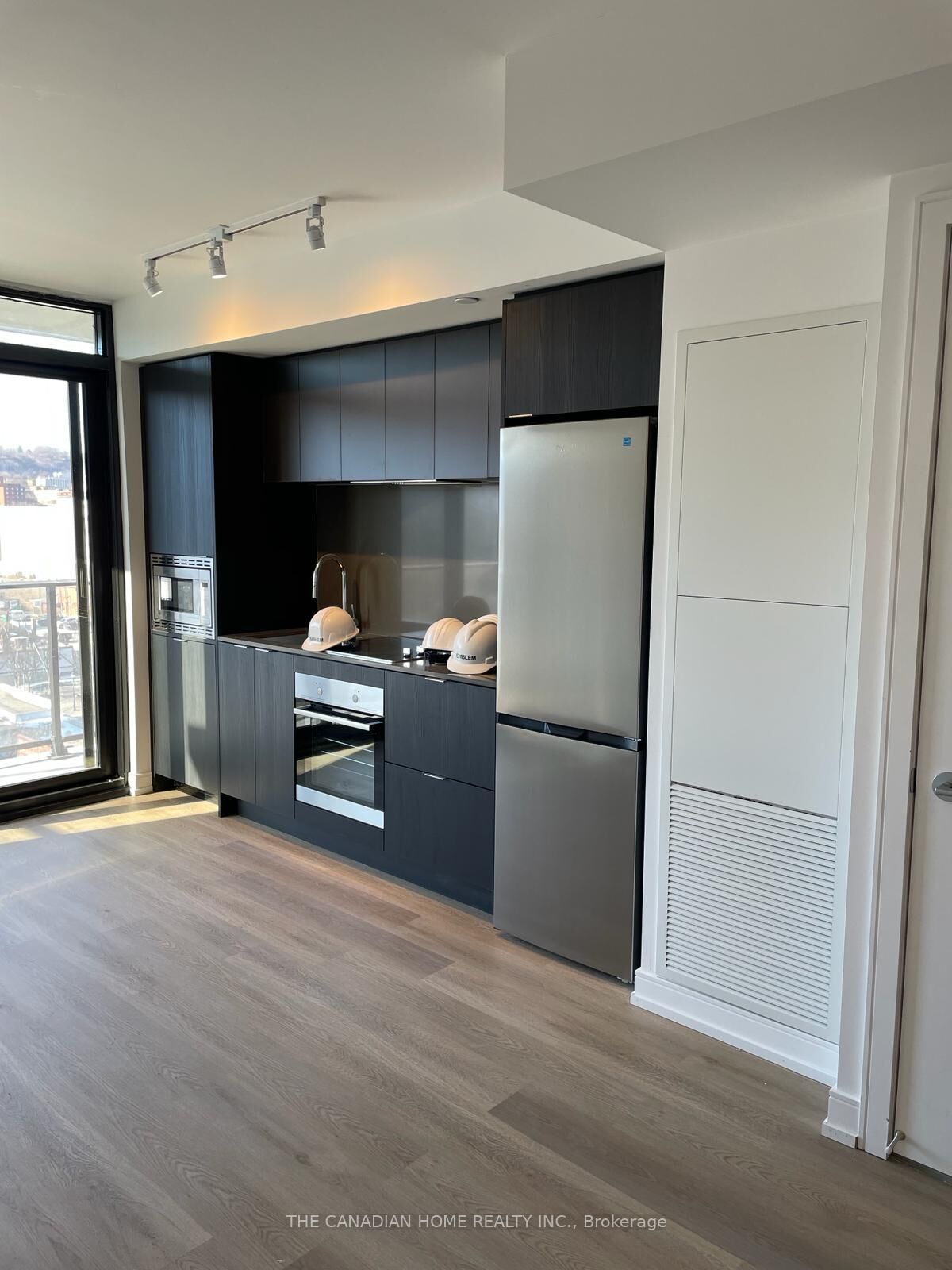 Property Photo:  1 Jarvis Street 907  ON L8R 0A8 
