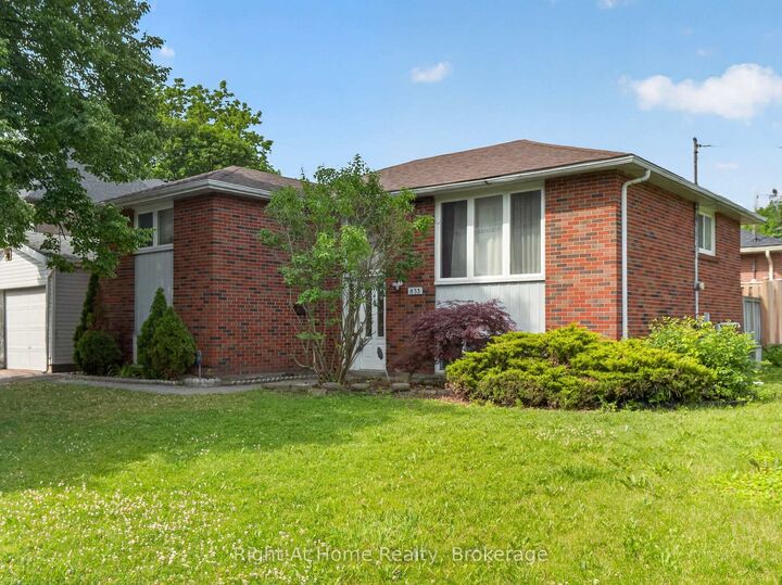 Property Photo:  833 Vicki Drive  ON L1W 2J4 