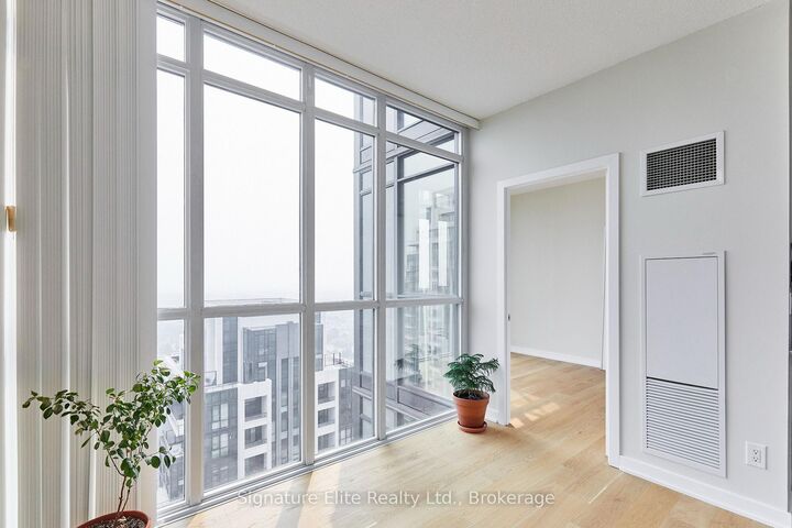 Property Photo: 4099 Brickstone Mews 3003 ON L5B 0G3