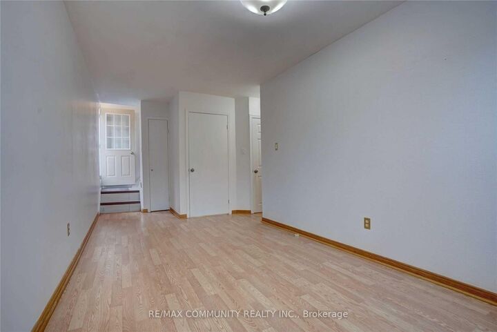 Property Photo:  435 Maplewood Drive  ON L1G 5R7 