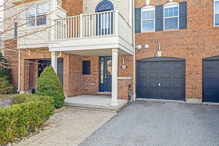 Property Photo: 3032 Drumloch Avenue ON L6M 5H8
