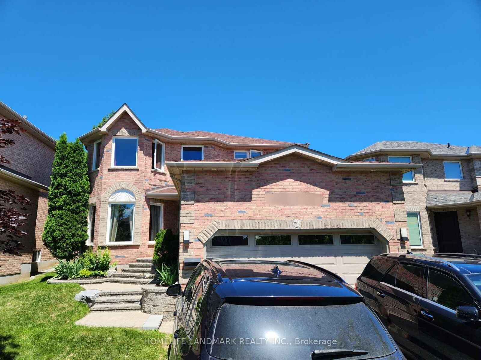 Property Photo: 7 Meyer Avenue ON L4M 6X2
