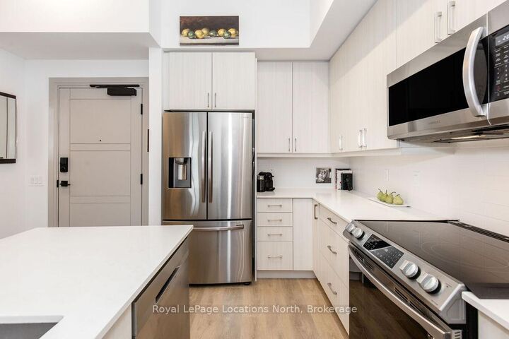 Photo de la propriété: 1 Hume Street 501 ON L9Y 0X3