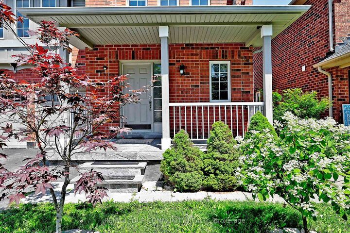 Property Photo: 73 Laurendale Avenue ON L4P 4G1