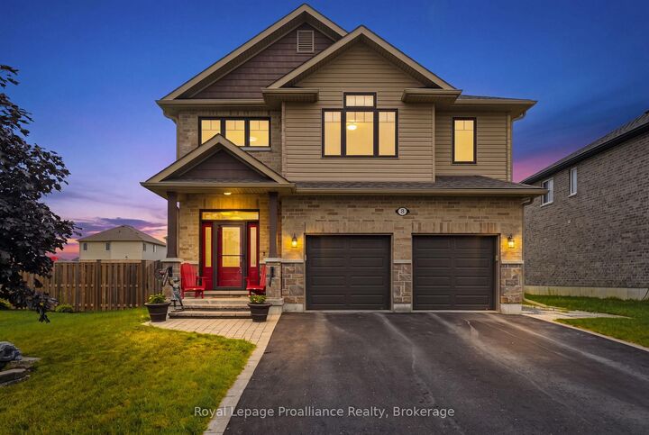 Property Photo:  32 Walnut Crescent  ON K8N 0E4 