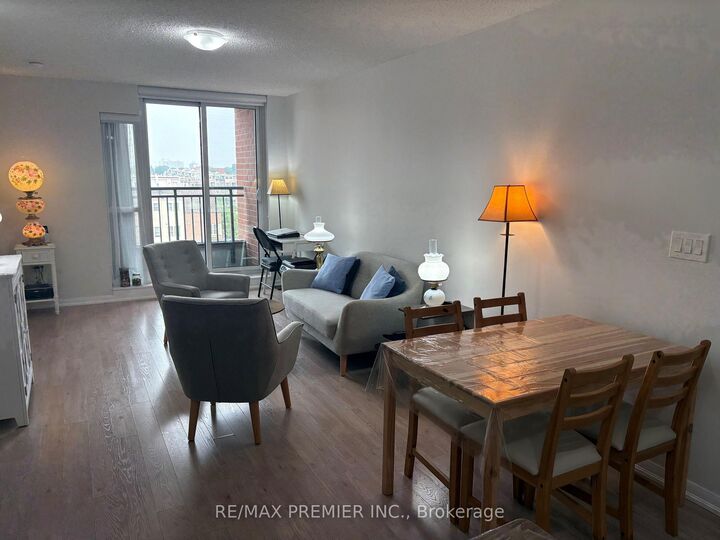 Property Photo: 800 Lawrence Avenue W 406 ON M6A 0B1