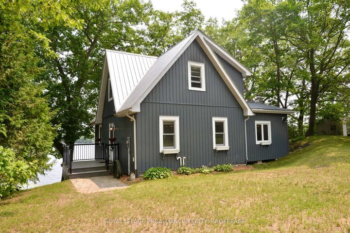 Property Photo: 6079 Carleton Drive ON K0H 2W0
