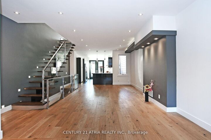Property Photo: 10 Palmerston Avenue ON M6J 2H7