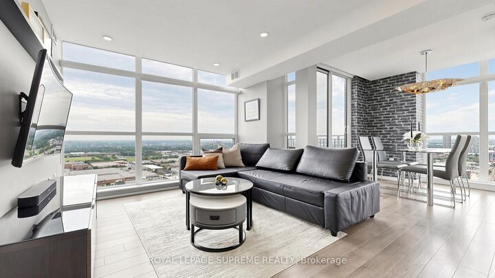 Property Photo: 830 Lawrence Avenue W 2702 ON M6A 0B6