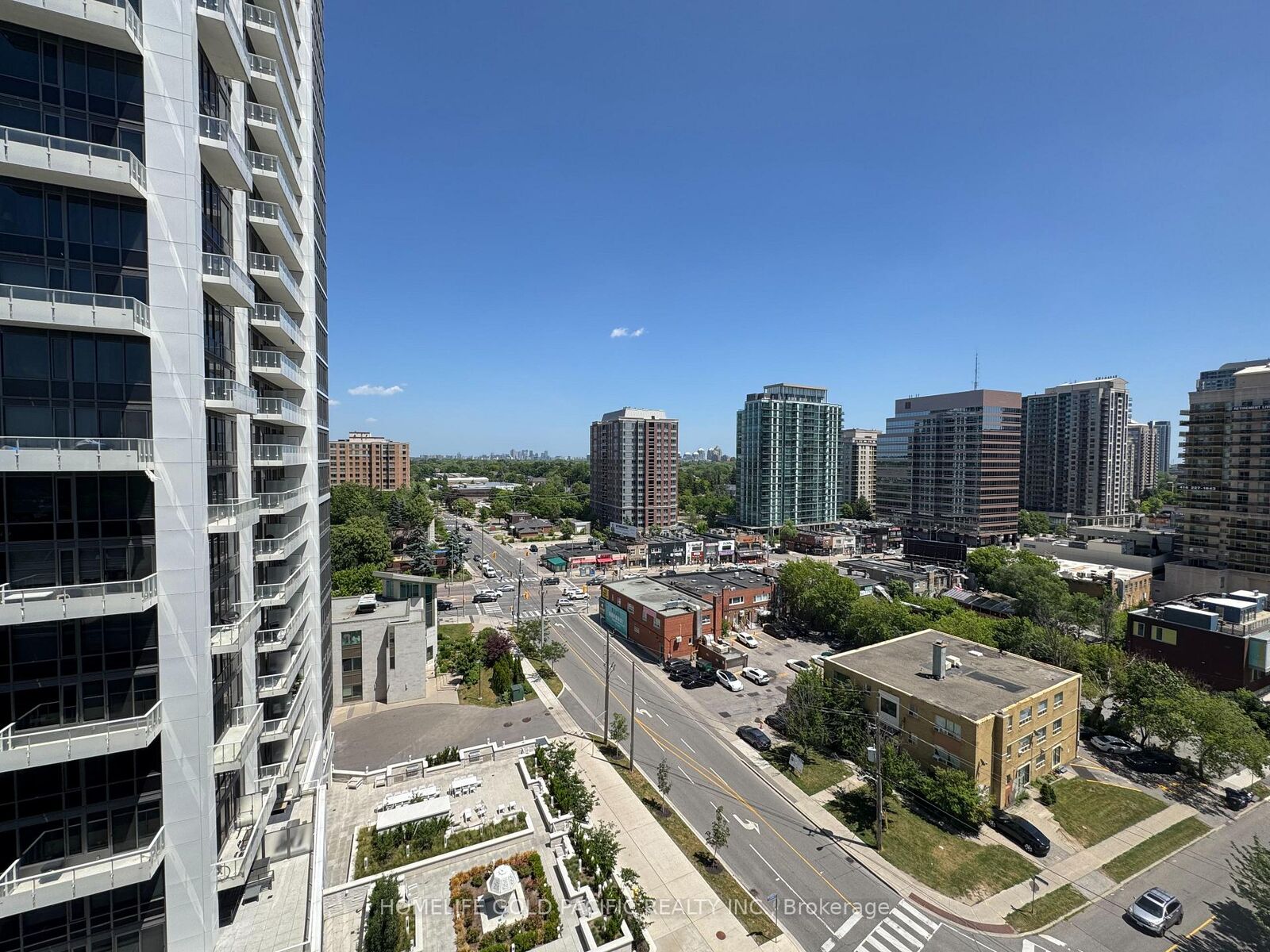 Property Photo: 68 Canterbury Place 1115 ON M2N 0H8