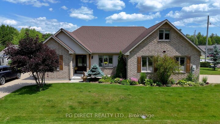 161 Spruce Court — photo 1