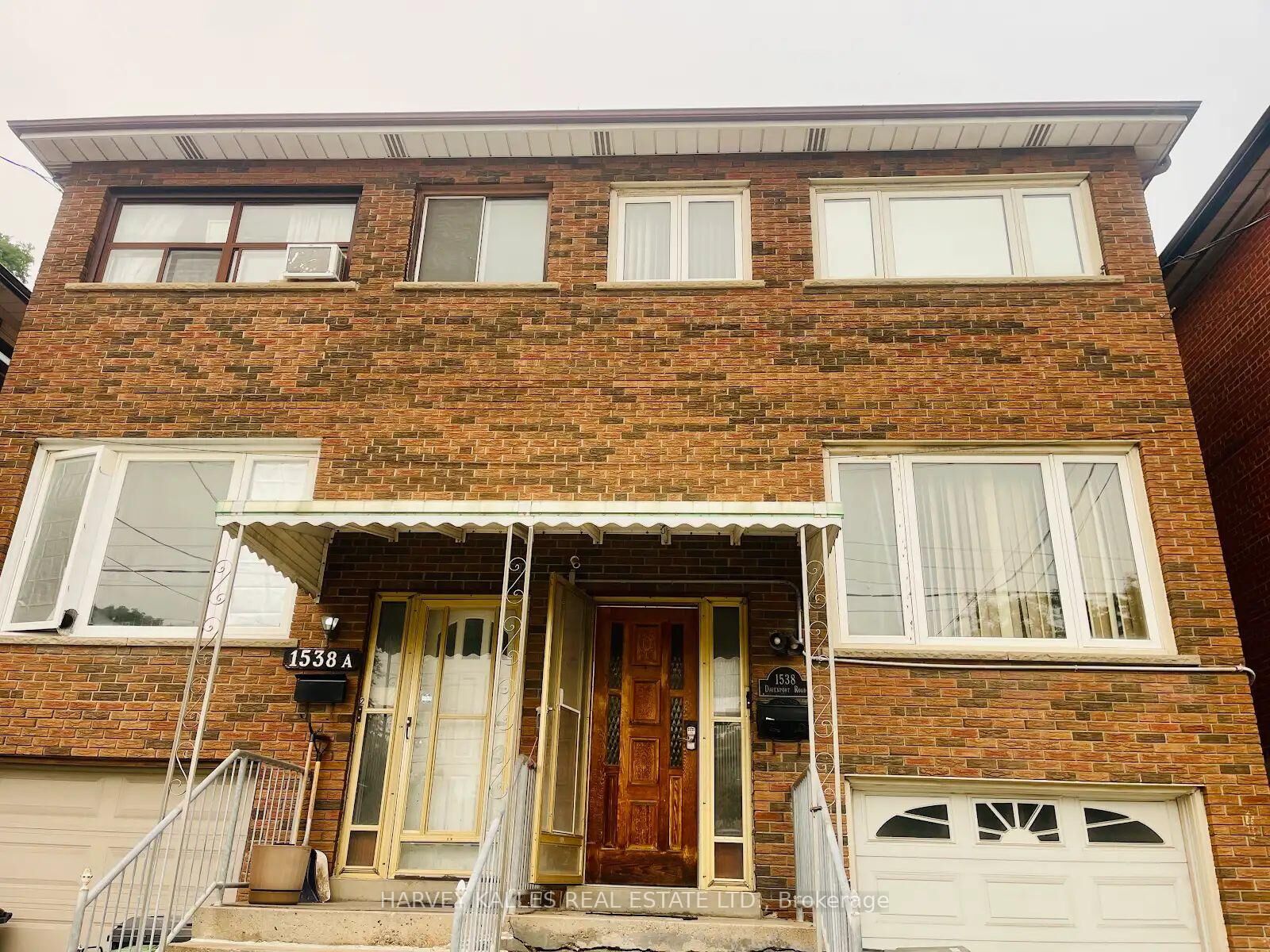 Property Photo: 1538 Davenport Road Lower ON M6H 2J1