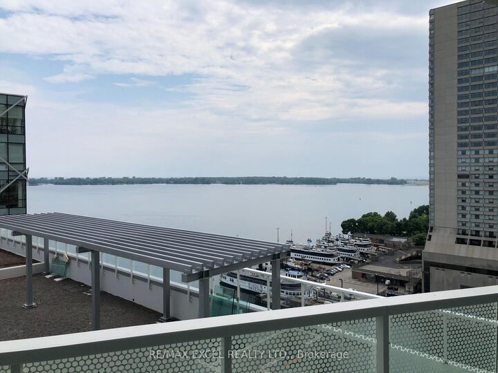 Property Photo:  15 Queens Quay E 1303  ON M5E 0A4 