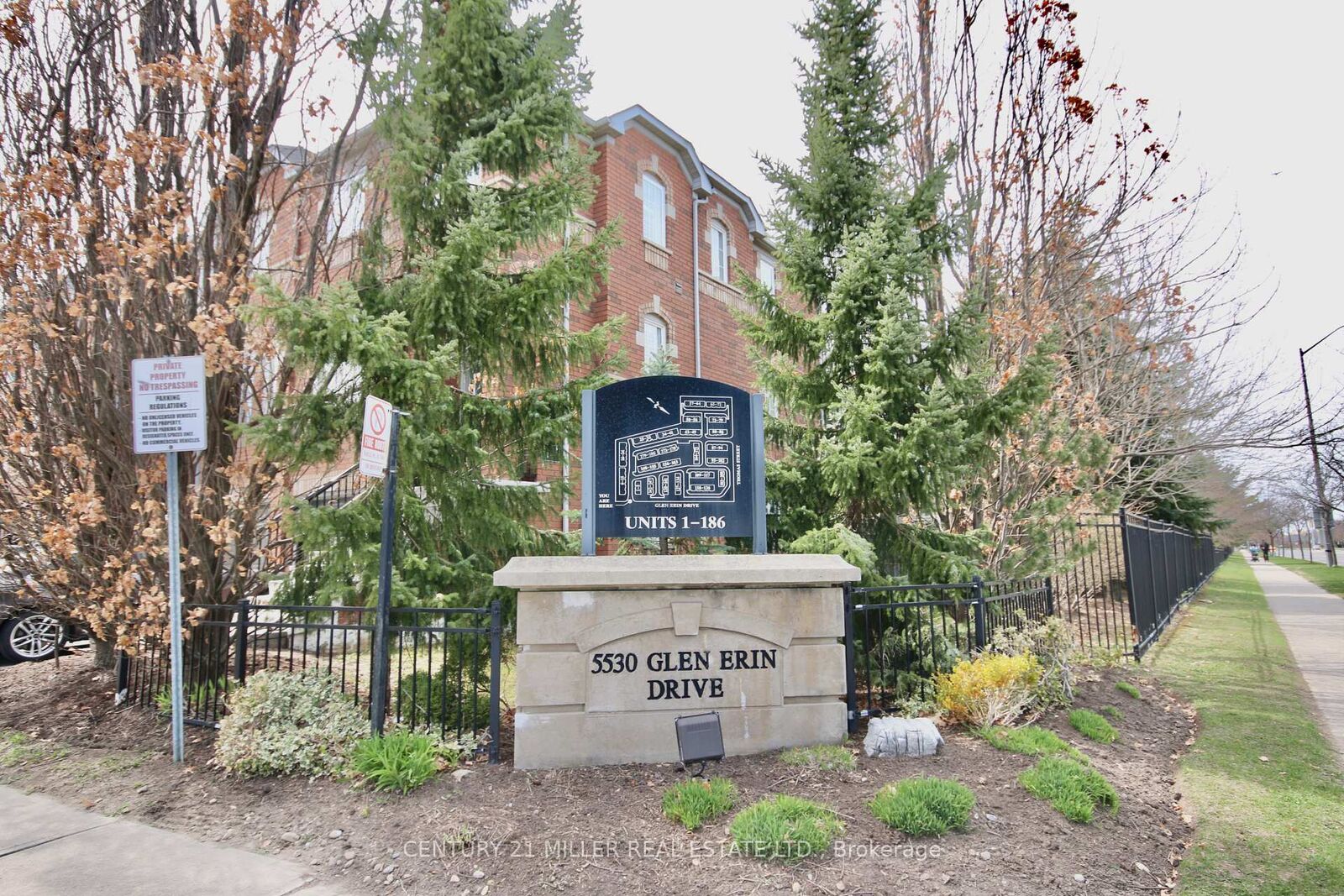 Property Photo: 5530 Glen Erin Drive 140 ON L5M 6E8