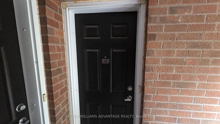 Property Photo:  217 St. George Street 37  ON M5R 3S7 