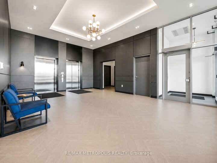 Property Photo: 430 Essa Road 422 ON L9J 0M1