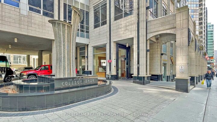 Property Photo: 761 Bay Street 3101 ON M5G 2R2