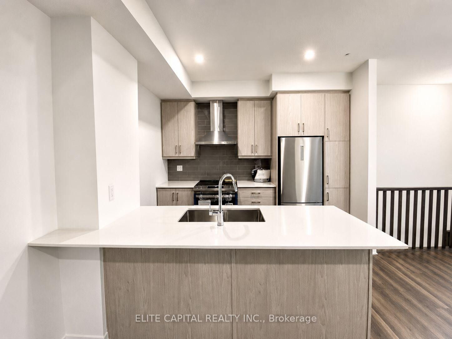 Property Photo: 100 Honeycrisp Crescent Th 351 ON L4K 0N7