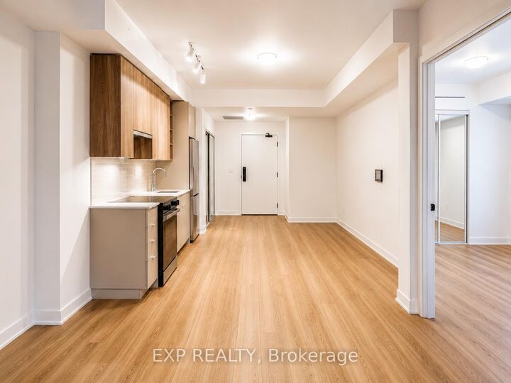 Property Photo:  2075 Lakeshore Road S 1405  ON L7R 1E2 