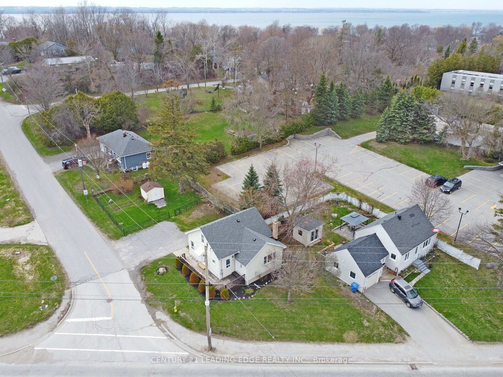 Property Photo: 500 The Queensway South N/A ON L4P 2E3