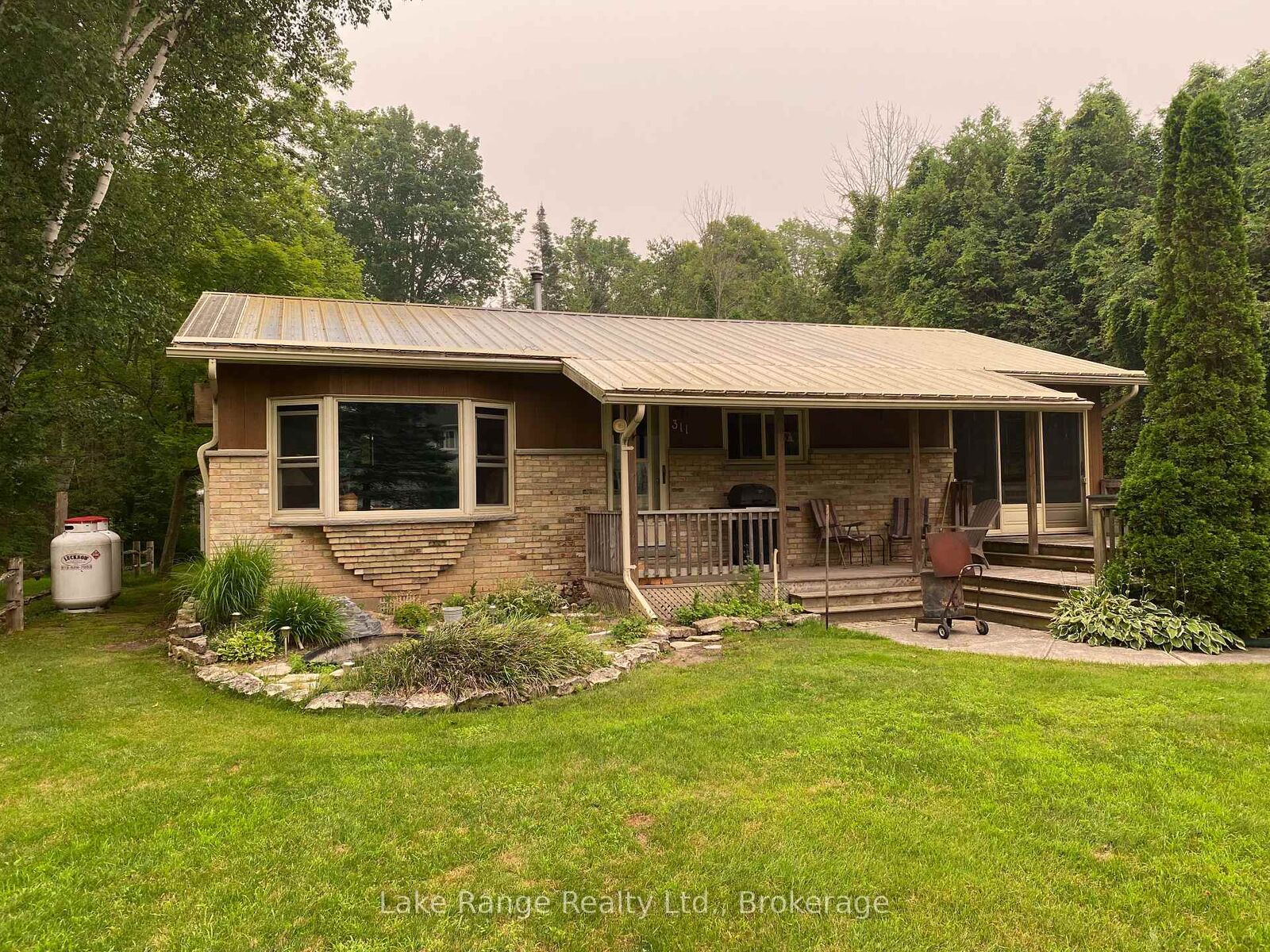 Property Photo:  311 Maple Street  ON N0G 2R0 