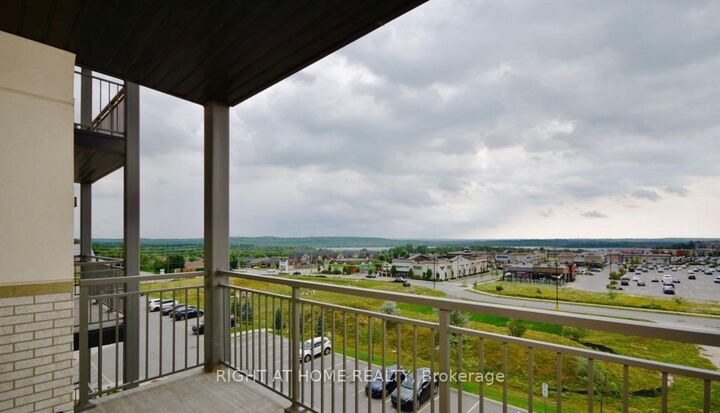 Property Photo: 299 Cundles Road E 405 ON L4M 0K9