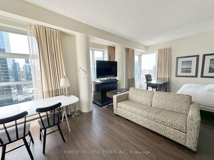 Property Photo:  1 King Street W 3203  ON M5H 1A1 