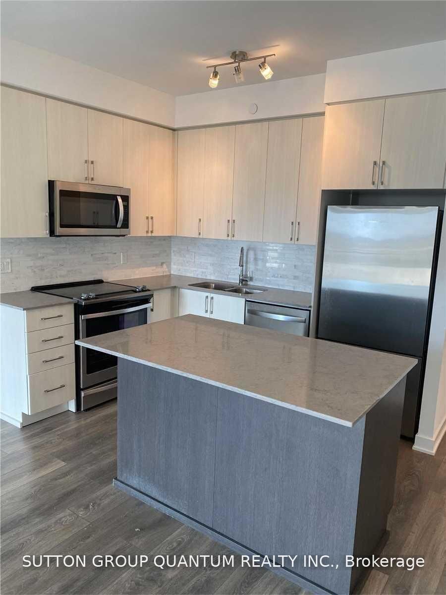 Property Photo: 4655 Glen Erin Drive 1008 ON L5N 3L3