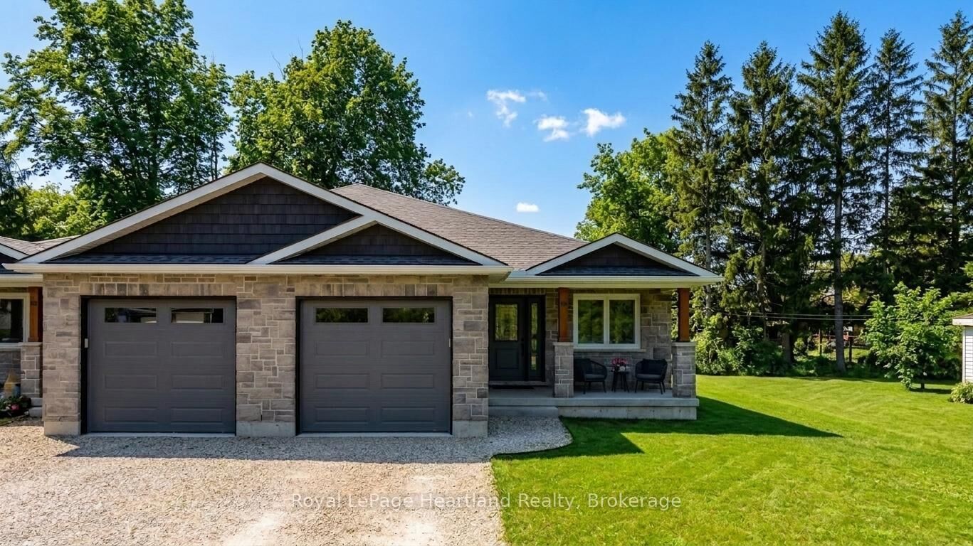 Property Photo: 86 Osborne Street ON L0M 1L0